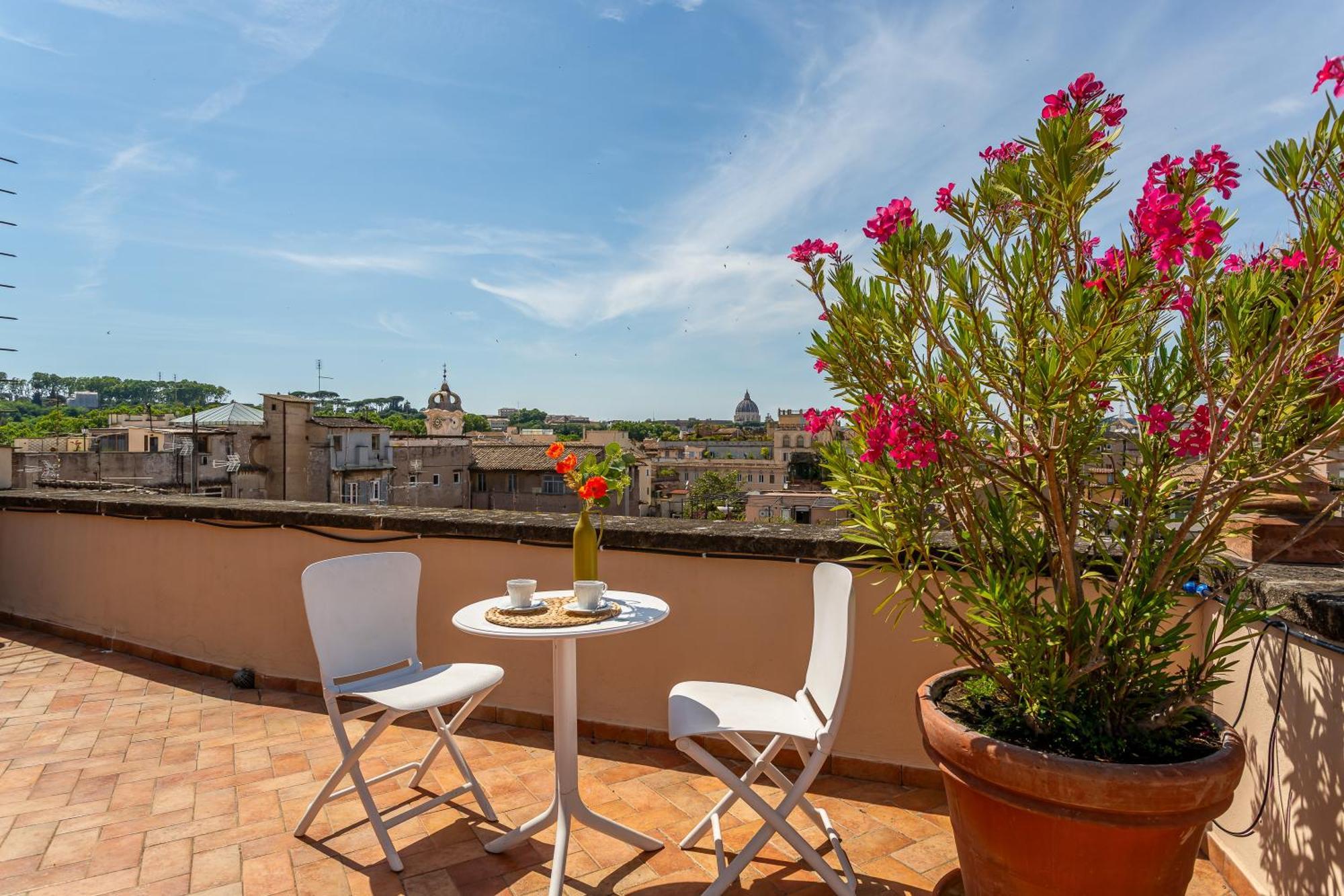 Iflat Campo De' Fiori Panoramic Penthouse